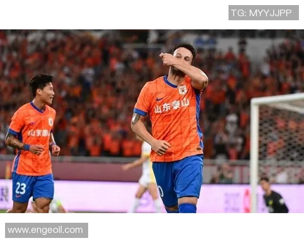 中超赛场上瓦科精彩破门助力球队争冠展现个人风采