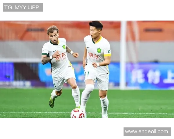 林良铭精彩过人后劲射破门助球队逆转胜利的精彩瞬间