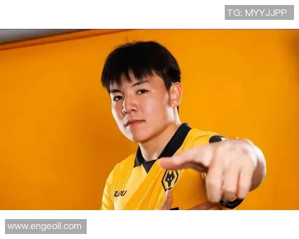 徐彬精彩拦截传球瞬间展现防守技巧助力球队逆转胜局