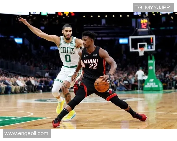 汤普森因伤缺席本赛季比赛,勇士发展受阻:再创辉煌之路遇险